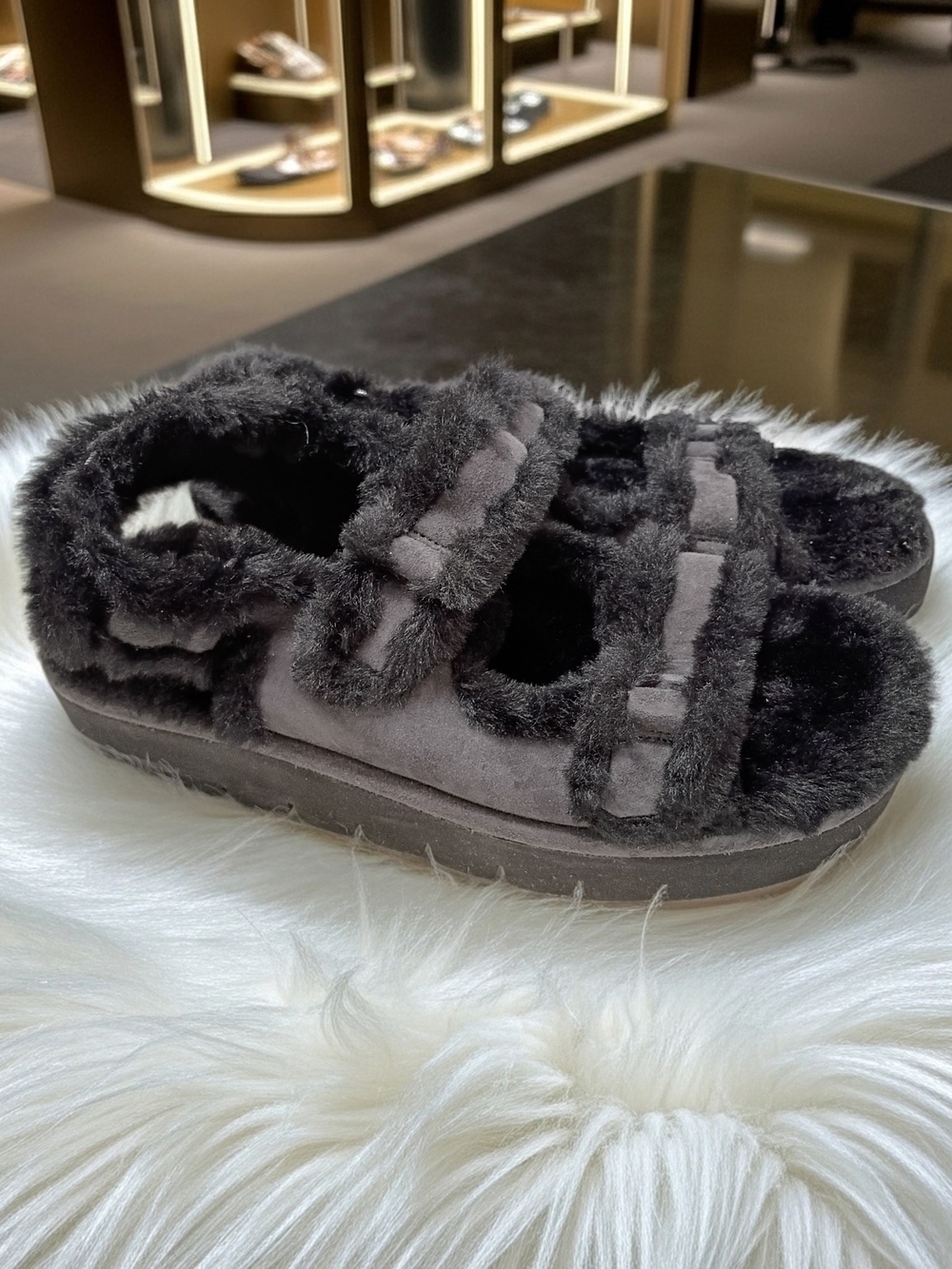 Stuart Weitzman Zoe Lift Chill Sandal Black Fuzzy Platform Sandals EU 37